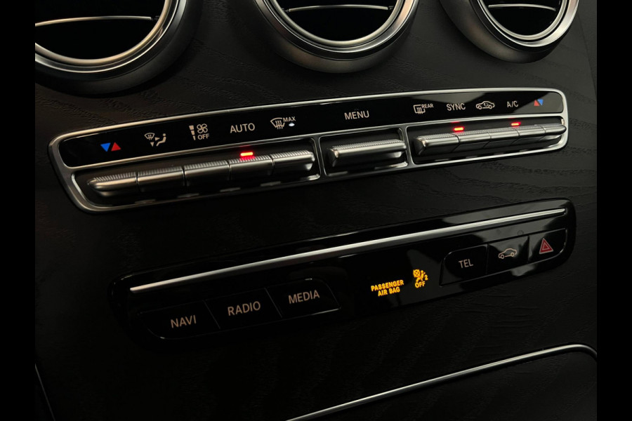 Mercedes-Benz C-Klasse Estate 180 / AMG / NL-auto / Leder / Distronic