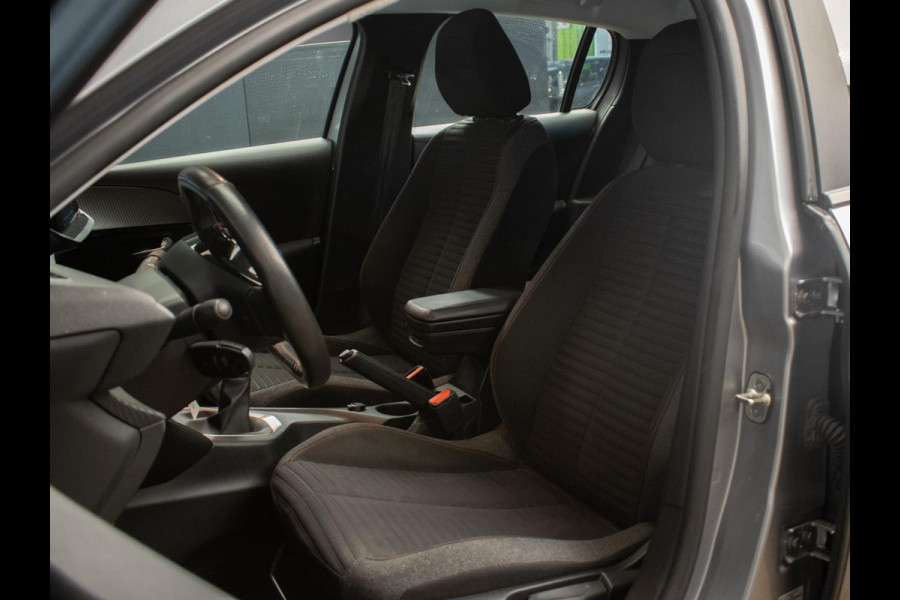 Peugeot 208 1.2 PureTech Blue Lease Active Sport (APPLE CARPLAY,NAVI,CRUISE,LED,PDC,CLIMATE,DAB,SPORTSTOELEN,LM VELGEN,NETTESTAAT)