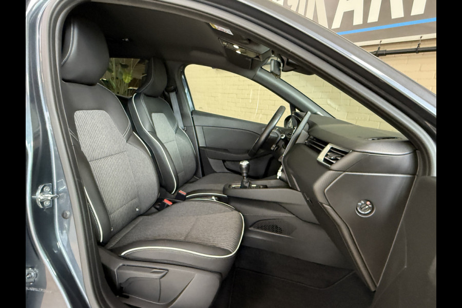 Renault Clio 1.0 TCe Intens | Groot Navi | 360 | ACC | Blindspot | 17" | PDC V+A | Carplay | Dealer onderhouden!