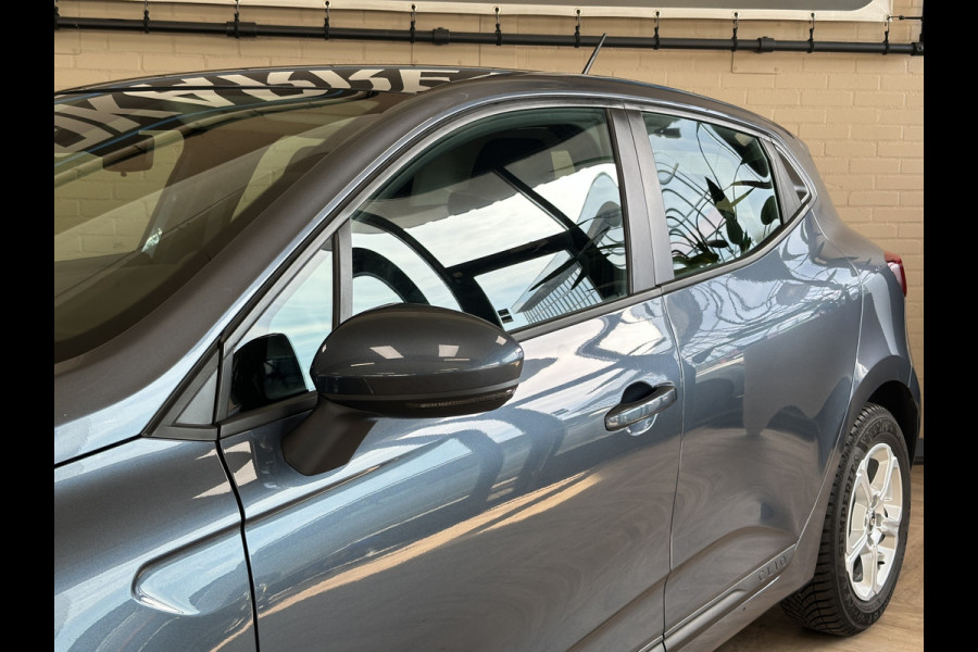 Renault Clio 1.0 TCe 100 pk AUT | Navi Carplay | 15" | Airco | PDC | Cruise control | Stoelverwarming | Keurig nette Clio Automaat!
