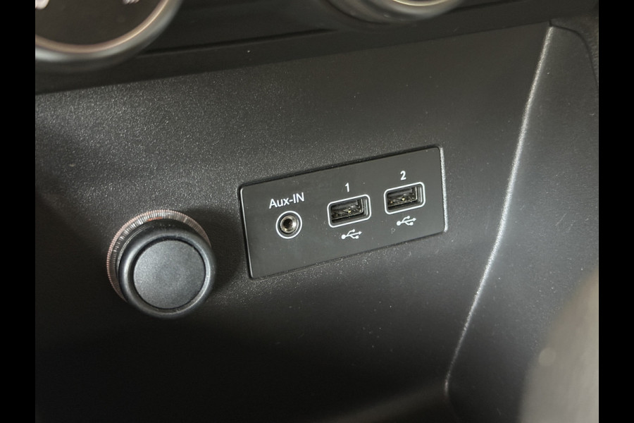 Renault Clio 1.0 TCe 100 pk AUT | Navi Carplay | 15" | Airco | PDC | Cruise control | Stoelverwarming | Keurig nette Clio Automaat!