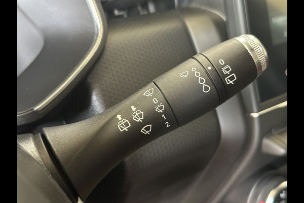Renault Clio 1.0 TCe 100 pk AUT | Navi Carplay | 15" | Airco | PDC | Cruise control | Stoelverwarming | Keurig nette Clio Automaat!