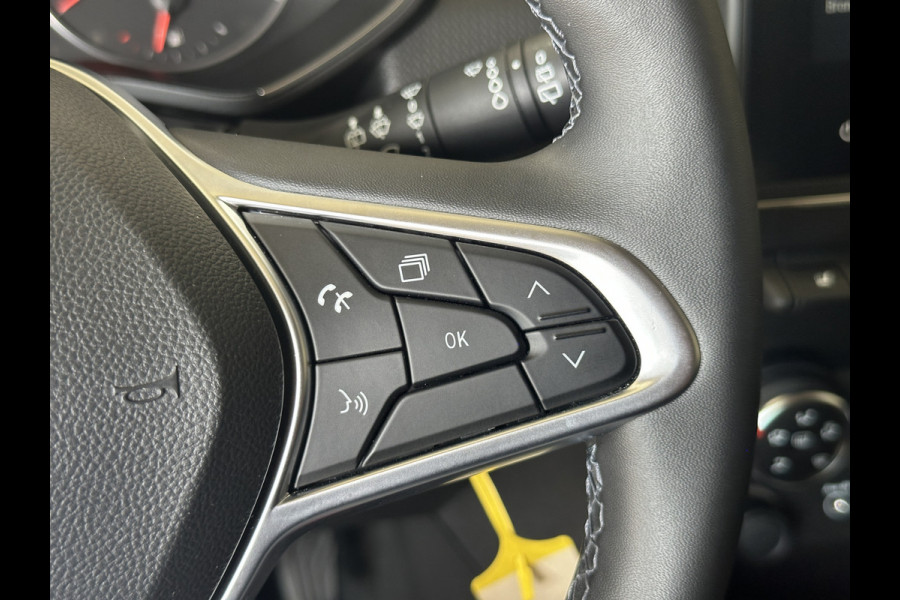 Renault Clio 1.0 TCe 100 pk AUT | Navi Carplay | 15" | Airco | PDC | Cruise control | Stoelverwarming | Keurig nette Clio Automaat!