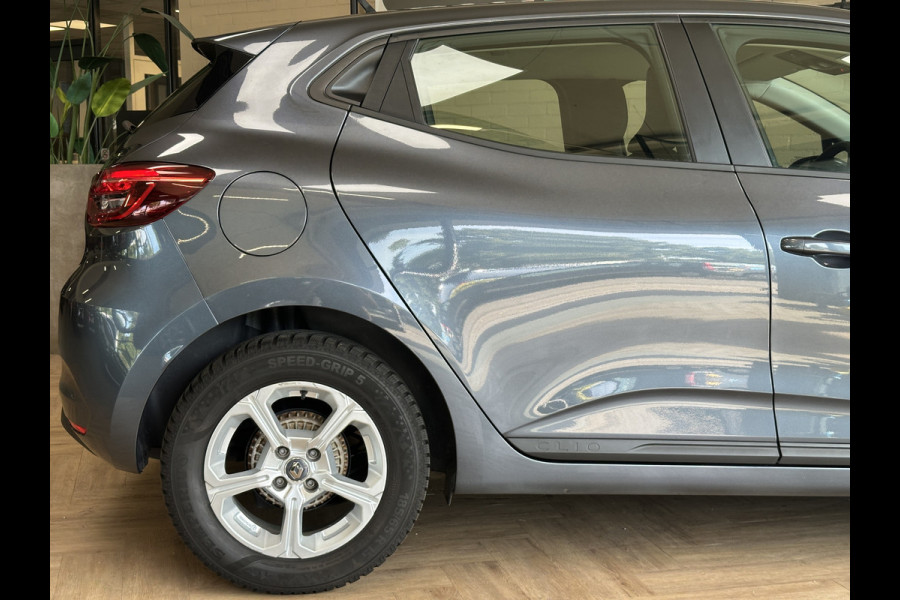 Renault Clio 1.0 TCe 100 pk AUT | Navi Carplay | 15" | Airco | PDC | Cruise control | Stoelverwarming | Keurig nette Clio Automaat!