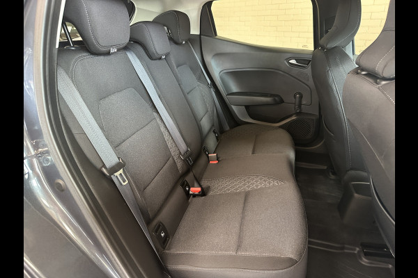 Renault Clio 1.0 TCe 100 pk AUT | Navi Carplay | 15" | Airco | PDC | Cruise control | Stoelverwarming | Keurig nette Clio Automaat!