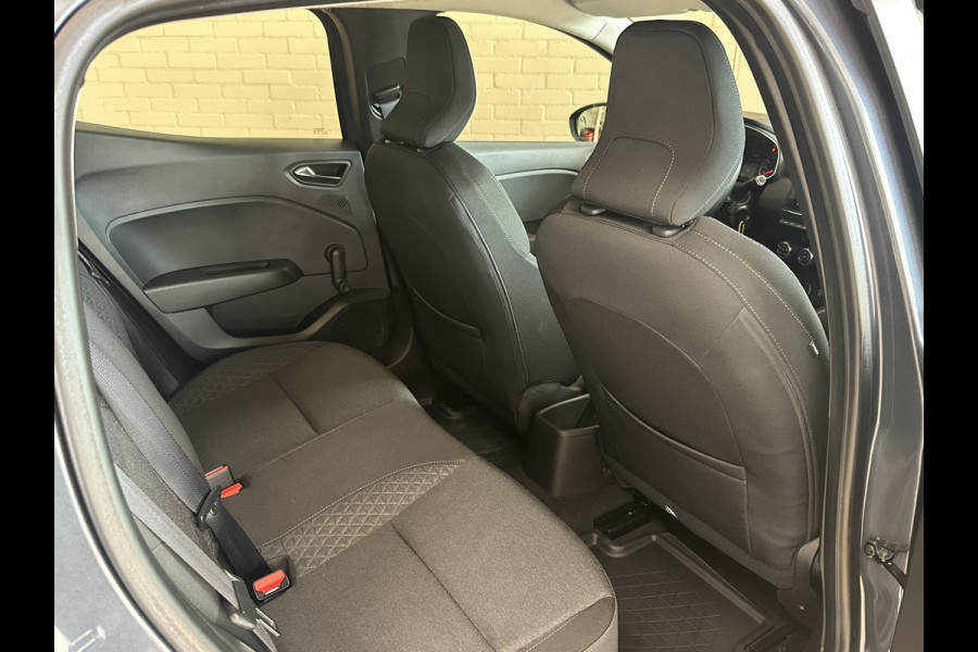 Renault Clio 1.0 TCe 100 pk AUT | Navi Carplay | 15" | Airco | PDC | Cruise control | Stoelverwarming | Keurig nette Clio Automaat!