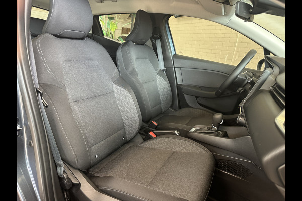 Renault Clio 1.0 TCe 100 pk AUT | Navi Carplay | 15" | Airco | PDC | Cruise control | Stoelverwarming | Keurig nette Clio Automaat!