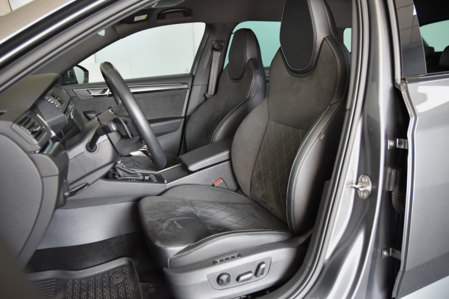 Škoda Superb Combi 1.4 TSI iV Sportline Business | Dig. Cockpit | Cruise | Stoel-+Stuurverw. PDC | Camera | App. Connect | ECC | Elek. Klep | LM 18" | 1944