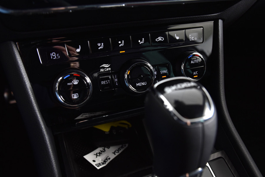 Škoda Superb Combi 1.4 TSI iV Sportline Business | Dig. Cockpit | Cruise | Stoel-+Stuurverw. PDC | Camera | App. Connect | ECC | Elek. Klep | LM 18" | 1944