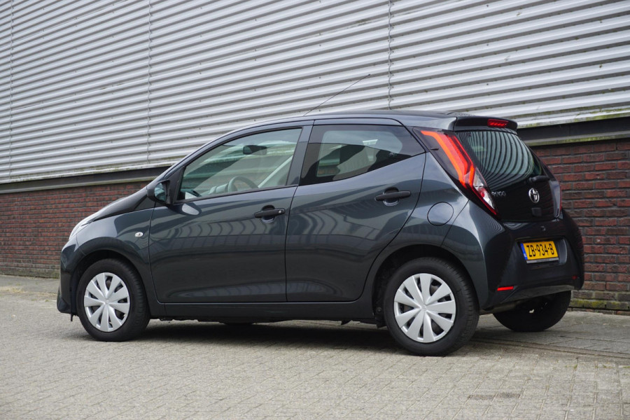 Toyota Aygo 1.0 VVT-i x-fun/1e Eigenaar/Goed onderhouden/LED/ Rijklaarprijs.