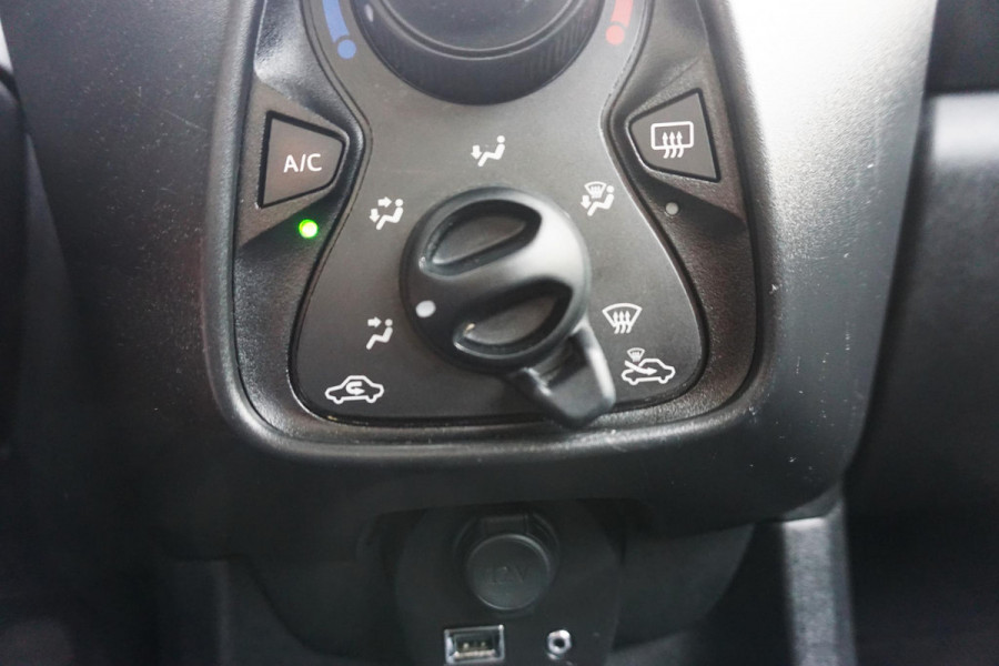 Toyota Aygo 1.0 VVT-i x-fun/1e Eigenaar/Goed onderhouden/LED/ Rijklaarprijs.