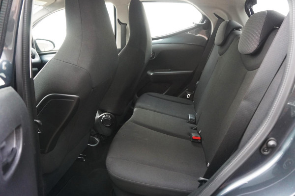 Toyota Aygo 1.0 VVT-i x-fun/1e Eigenaar/Goed onderhouden/LED/ Rijklaarprijs.
