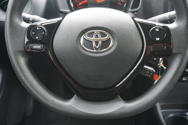 Toyota Aygo 1.0 VVT-i x-fun/1e Eigenaar/Goed onderhouden/LED/ Rijklaarprijs.