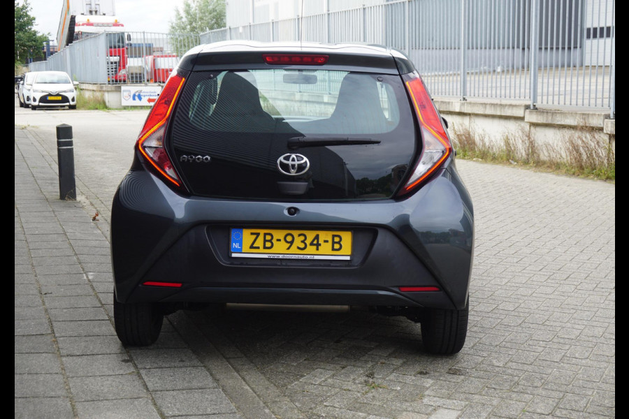 Toyota Aygo 1.0 VVT-i x-fun/1e Eigenaar/Goed onderhouden/LED/ Rijklaarprijs.