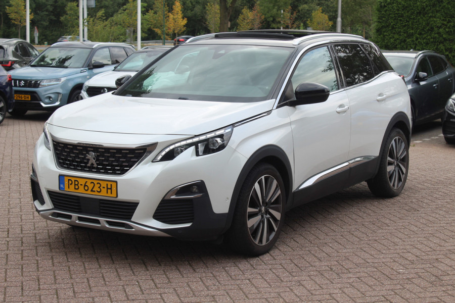 Peugeot 3008 1.2 PureTech GT Line / Panoramadak / Camera / Half leder / 19'' / Navigatie / Elektr. achterklep / Getint glas / Cruise Control
