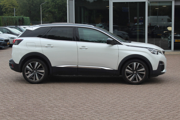 Peugeot 3008 1.2 PureTech GT Line / Panoramadak / Camera / Half leder / 19'' / Navigatie / Elektr. achterklep / Getint glas / Cruise Control