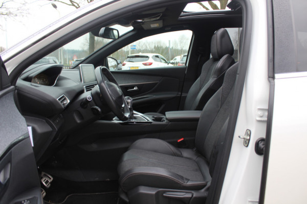 Peugeot 3008 1.2 PureTech GT Line / Panoramadak / Camera / Half leder / 19'' / Navigatie / Elektr. achterklep / Getint glas / Cruise Control