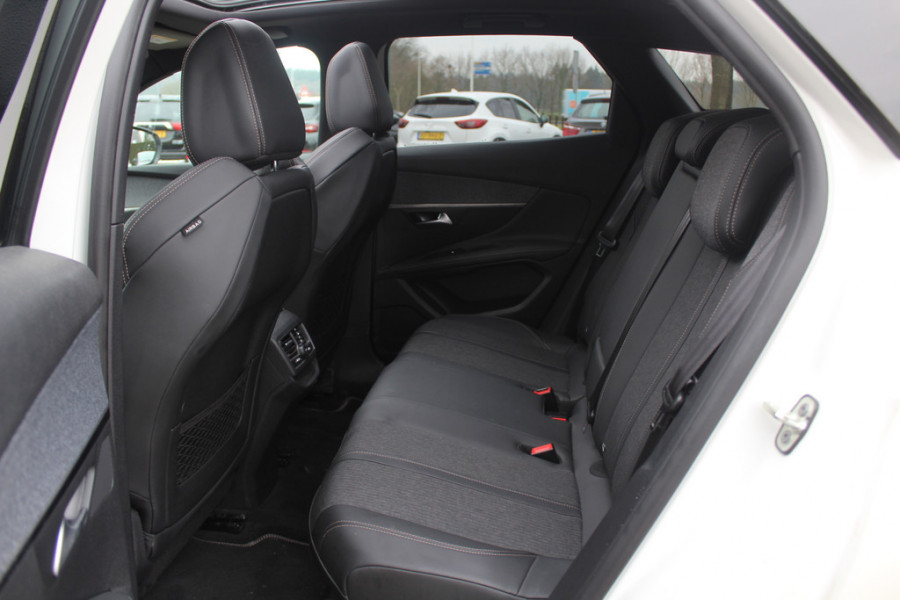 Peugeot 3008 1.2 PureTech GT Line / Panoramadak / Camera / Half leder / 19'' / Navigatie / Elektr. achterklep / Getint glas / Cruise Control