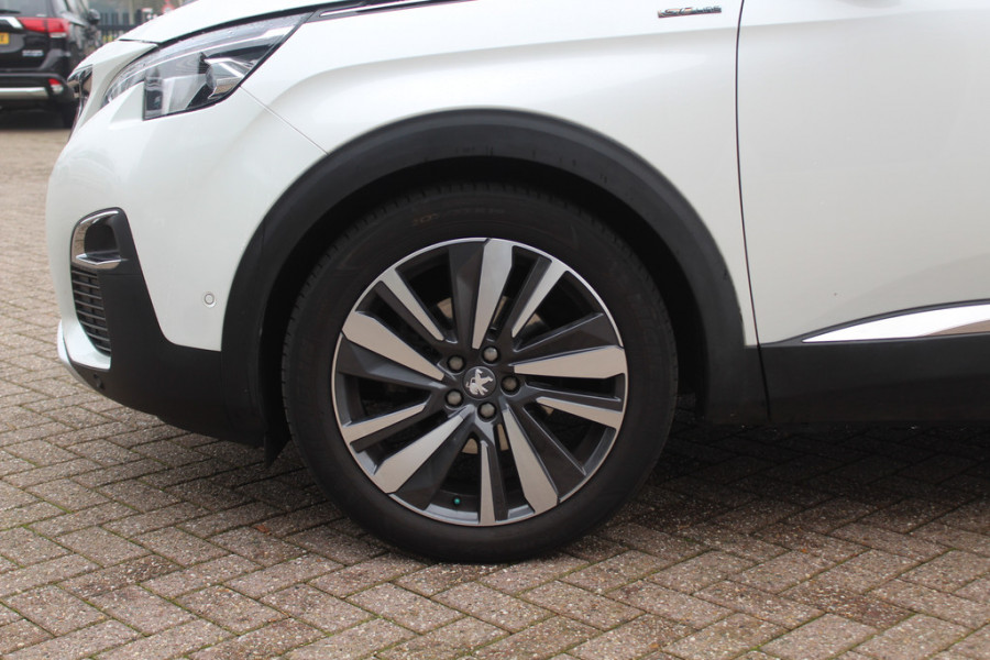 Peugeot 3008 1.2 PureTech GT Line / Panoramadak / Camera / Half leder / 19'' / Navigatie / Elektr. achterklep / Getint glas / Cruise Control