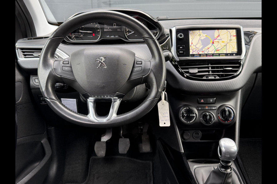 Peugeot 2008 1.2 PureTech Signature 1e Eigenaar,Dealer Onderhouden,Navi,Airco,Cruise,110pk,6 Bak,Lm velgen,Weinig km,N.A.P,Pdc,Nieuwe Apk bij Aflevering