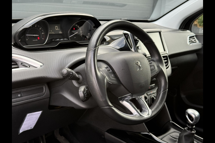 Peugeot 2008 1.2 PureTech Signature 1e Eigenaar,Dealer Onderhouden,Navi,Airco,Cruise,110pk,6 Bak,Lm velgen,Weinig km,N.A.P,Pdc,Nieuwe Apk bij Aflevering