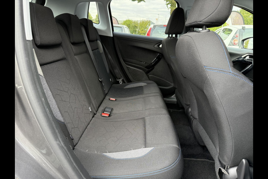Peugeot 2008 1.2 PureTech Signature 1e Eigenaar,Dealer Onderhouden,Navi,Airco,Cruise,110pk,6 Bak,Lm velgen,Weinig km,N.A.P,Pdc,Nieuwe Apk bij Aflevering