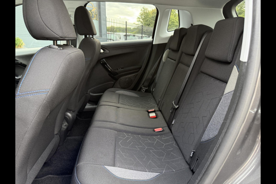 Peugeot 2008 1.2 PureTech Signature 1e Eigenaar,Dealer Onderhouden,Navi,Airco,Cruise,110pk,6 Bak,Lm velgen,Weinig km,N.A.P,Pdc,Nieuwe Apk bij Aflevering