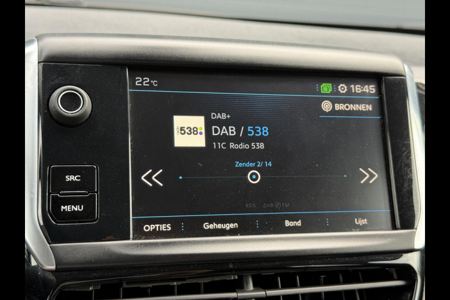 Peugeot 2008 1.2 PureTech Signature 1e Eigenaar,Dealer Onderhouden,Navi,Airco,Cruise,110pk,6 Bak,Lm velgen,Weinig km,N.A.P,Pdc,Nieuwe Apk bij Aflevering