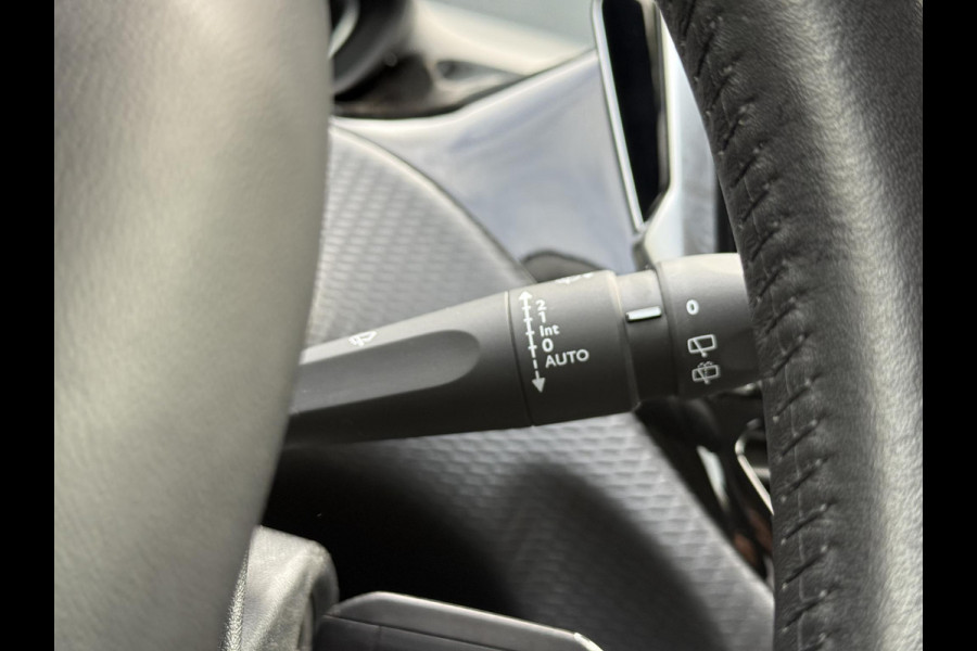 Peugeot 2008 1.2 PureTech Signature 1e Eigenaar,Dealer Onderhouden,Navi,Airco,Cruise,110pk,6 Bak,Lm velgen,Weinig km,N.A.P,Pdc,Nieuwe Apk bij Aflevering