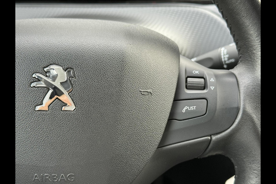 Peugeot 2008 1.2 PureTech Signature 1e Eigenaar,Dealer Onderhouden,Navi,Airco,Cruise,110pk,6 Bak,Lm velgen,Weinig km,N.A.P,Pdc,Nieuwe Apk bij Aflevering