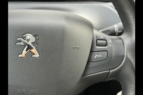 Peugeot 2008 1.2 PureTech Signature 1e Eigenaar,Dealer Onderhouden,Navi,Airco,Cruise,110pk,6 Bak,Lm velgen,Weinig km,N.A.P,Pdc,Nieuwe Apk bij Aflevering