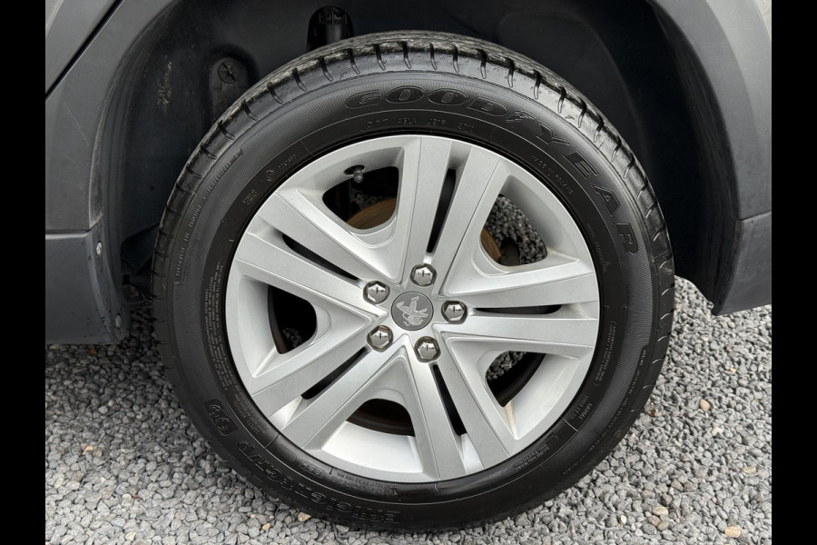 Peugeot 2008 1.2 PureTech Signature 1e Eigenaar,Dealer Onderhouden,Navi,Airco,Cruise,110pk,6 Bak,Lm velgen,Weinig km,N.A.P,Pdc,Nieuwe Apk bij Aflevering