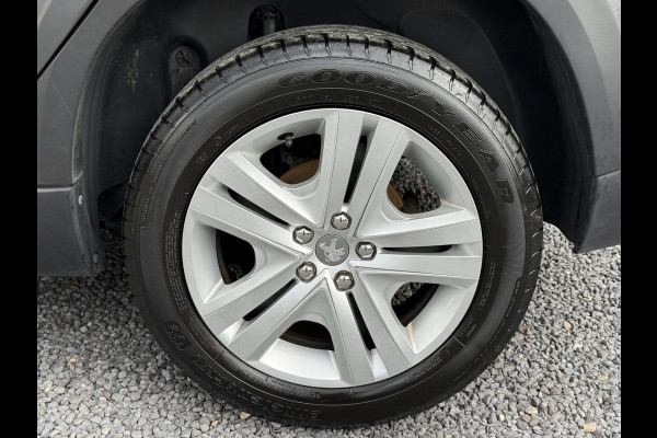 Peugeot 2008 1.2 PureTech Signature 1e Eigenaar,Dealer Onderhouden,Navi,Airco,Cruise,110pk,6 Bak,Lm velgen,Weinig km,N.A.P,Pdc,Nieuwe Apk bij Aflevering