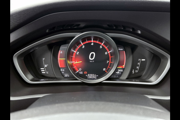 Volvo V40 1.5 T2 Polar+ Automaat (NAVIGATIE, TREKHAAK AFNEEMBAAR, STOELVERWARMING, CLIMA, PDC, LED, GOED ONDERHOUDEN)