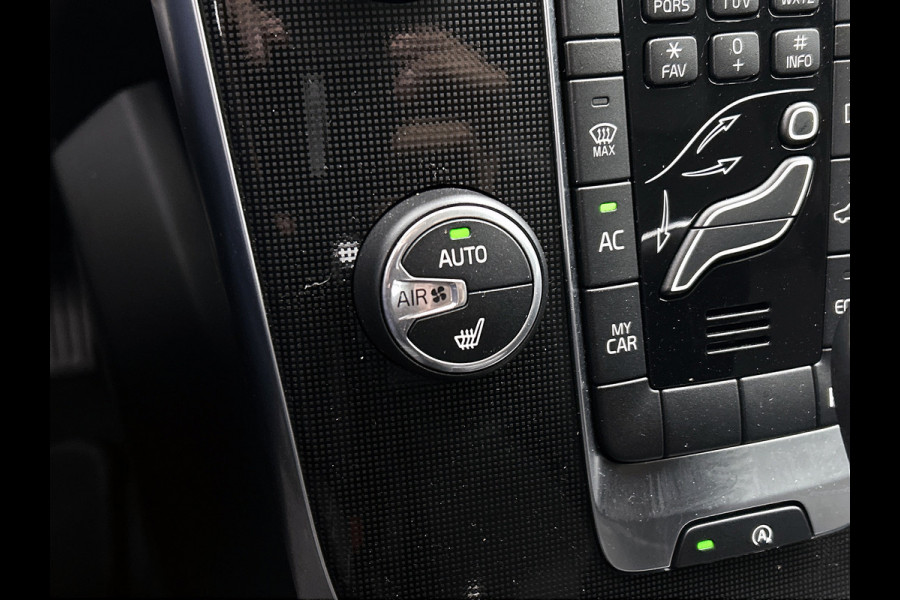 Volvo V40 1.5 T2 Polar+ Automaat (NAVIGATIE, TREKHAAK AFNEEMBAAR, STOELVERWARMING, CLIMA, PDC, LED, GOED ONDERHOUDEN)