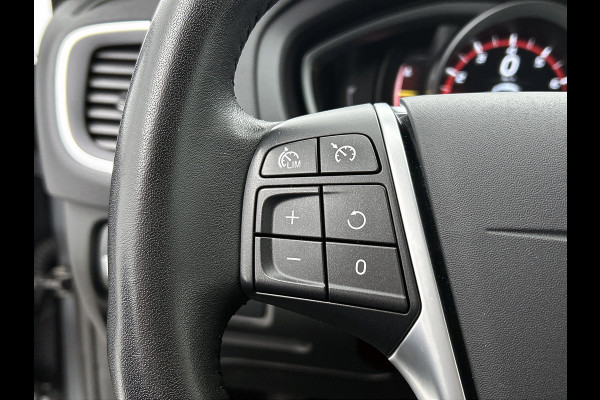 Volvo V40 1.5 T2 Polar+ Automaat (NAVIGATIE, TREKHAAK AFNEEMBAAR, STOELVERWARMING, CLIMA, PDC, LED, GOED ONDERHOUDEN)