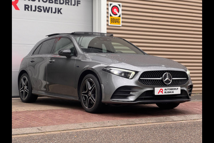 Mercedes-Benz A-Klasse 250 e AMG Pano/Memory/Camera/Sfeer