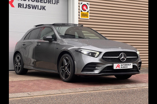 Mercedes-Benz A-Klasse 250 e AMG Pano/Memory/Camera/Sfeer