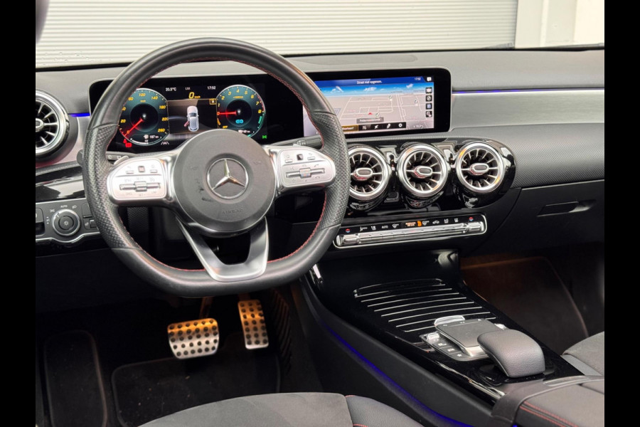 Mercedes-Benz A-Klasse 250 e AMG Pano/Memory/Camera/Sfeer