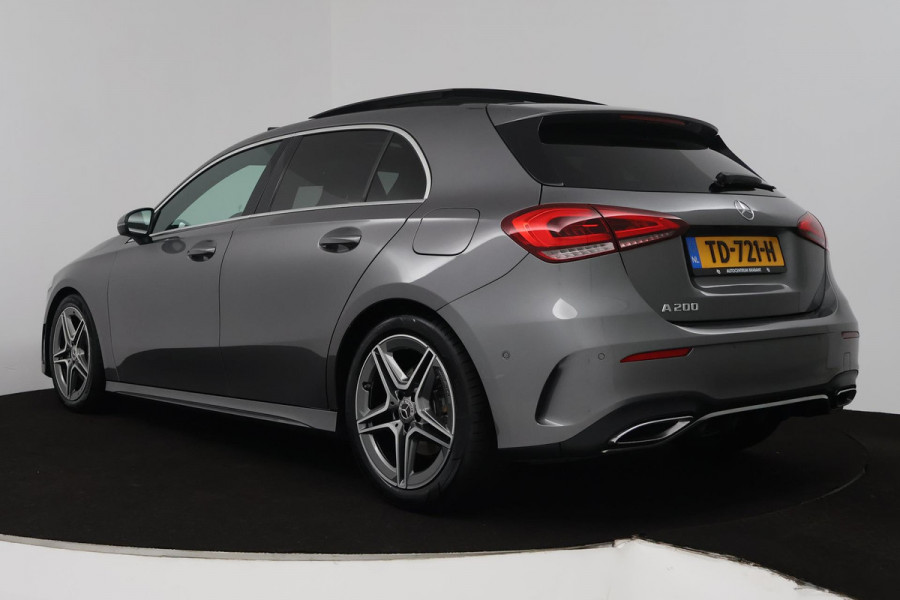 Mercedes-Benz A-Klasse 200 Business Solution AMG (PANORAMADAK, STOELVERWARMING, ACHTERUITRIJCAMERA, NAVIGATIE, AUTOMAAT)