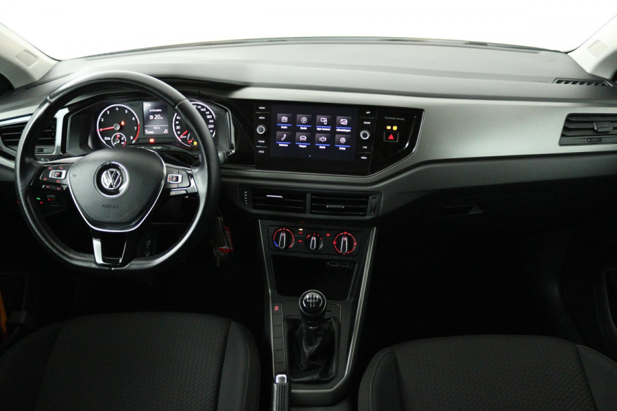 Volkswagen Polo 1.0 TSI Comfortline (CRUISE CONTROL ADAPTIEF, ACHTERUITRIJCAMERA, CARPLAY NAVIGATIE)