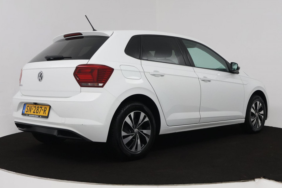 Volkswagen Polo 1.0 TSI Comfortline (CRUISE CONTROL ADAPTIEF, ACHTERUITRIJCAMERA, CARPLAY NAVIGATIE)