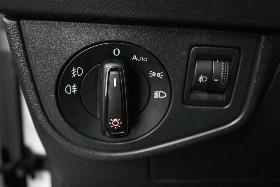 Volkswagen Polo 1.0 TSI Comfortline (CRUISE CONTROL ADAPTIEF, ACHTERUITRIJCAMERA, CARPLAY NAVIGATIE)