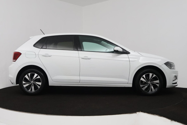Volkswagen Polo 1.0 TSI Comfortline (CRUISE CONTROL ADAPTIEF, ACHTERUITRIJCAMERA, CARPLAY NAVIGATIE)