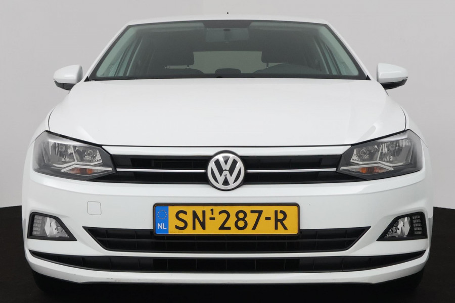 Volkswagen Polo 1.0 TSI Comfortline (CRUISE CONTROL ADAPTIEF, ACHTERUITRIJCAMERA, CARPLAY NAVIGATIE)