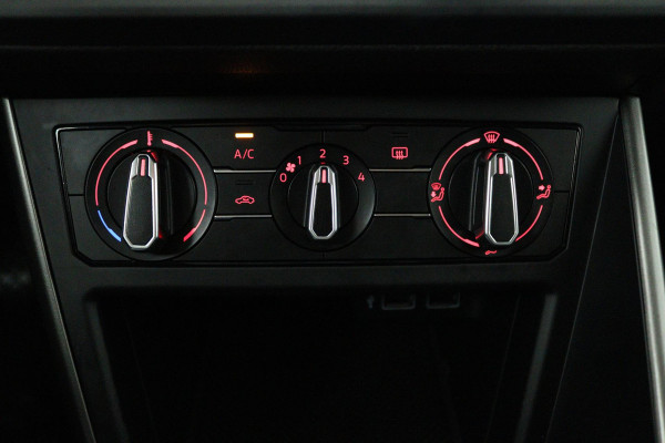 Volkswagen Polo 1.0 TSI Comfortline (CRUISE CONTROL ADAPTIEF, ACHTERUITRIJCAMERA, CARPLAY NAVIGATIE)