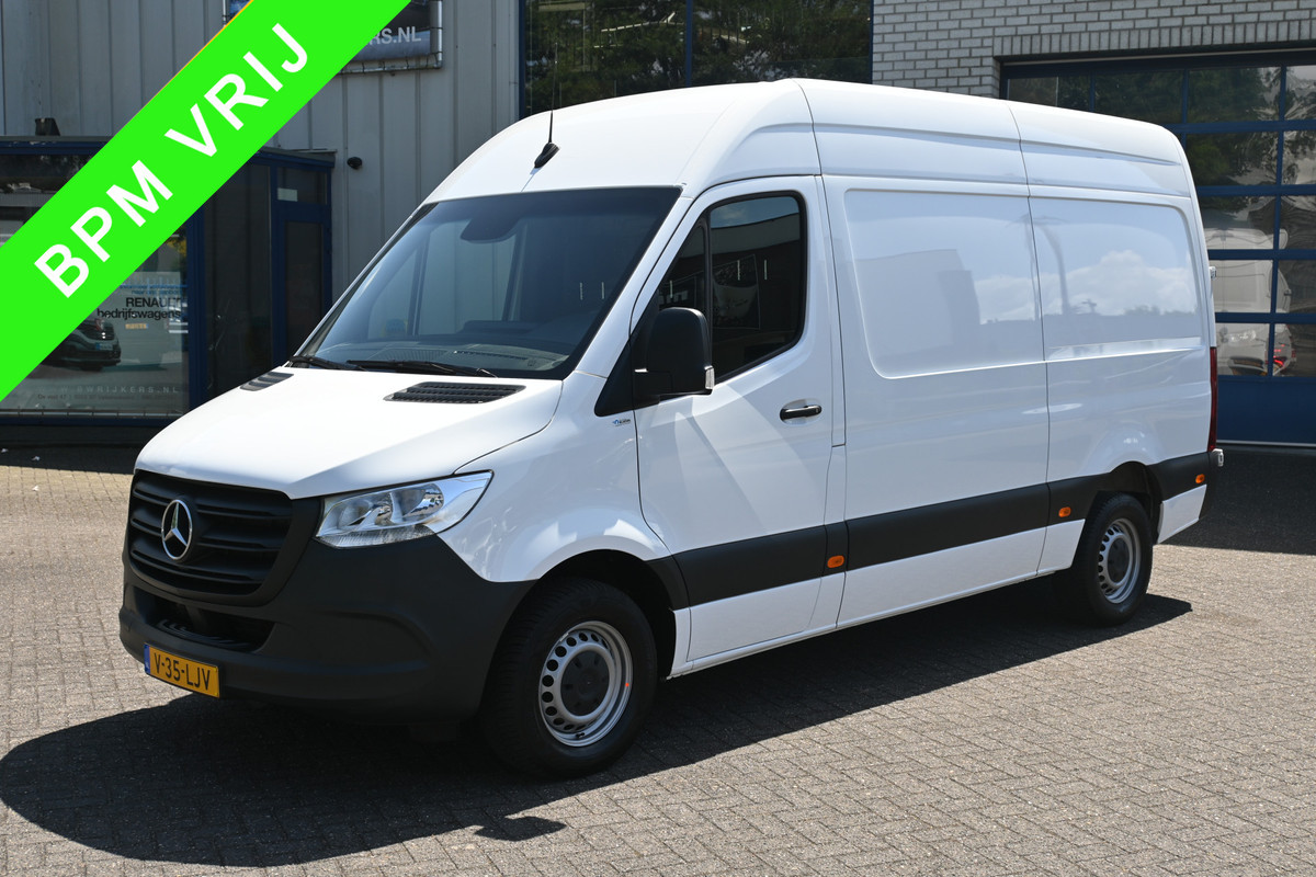 Mercedes-Benz Sprinter 317 CDI L2H2 RWD 3500 kg Trekhaak, MBUX navigatie met camera, Dodehoek assist Mercedes-Benz Sprinter 317 CDI L2H2 RWD 3500 kg Trekhaak, MBUX navigatie met camera, Dodehoek assist