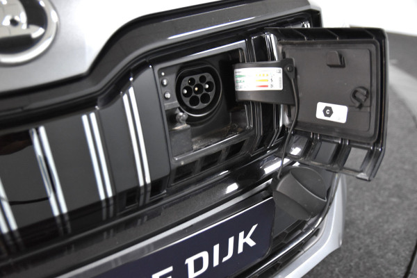 Škoda Superb Combi 1.4 TSI iV Sportline Business | Dig. Cockpit | Cruise | Stoel-+Stuurverw. PDC | Camera | App. Connect | ECC | Elek. Klep | LM 18" | 1944