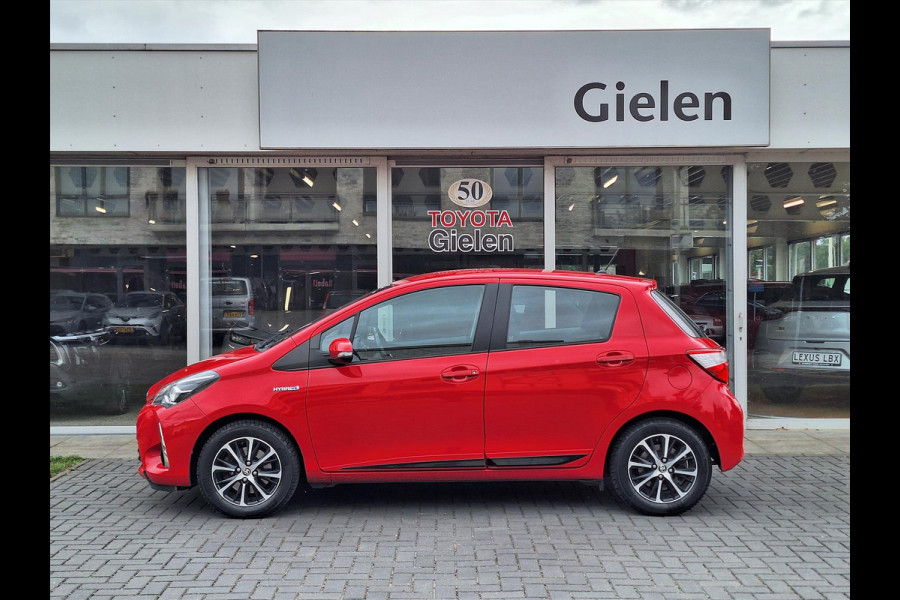 Toyota Yaris 1.5 Hybrid Design Sport | Navigatie, Stoelverwarming, Lichtmetalen velgen, Cruise control, Parkeercamera