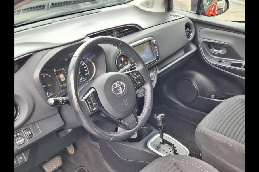 Toyota Yaris 1.5 Hybrid Design Sport | Navigatie, Stoelverwarming, Lichtmetalen velgen, Cruise control, Parkeercamera